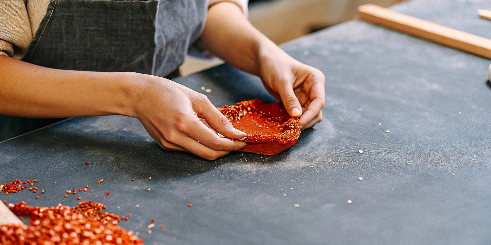 Métaphore artistique du moulage déciduel (decidual cast) : l'endomètre prend la forme de l'utérus comme un moule. Image