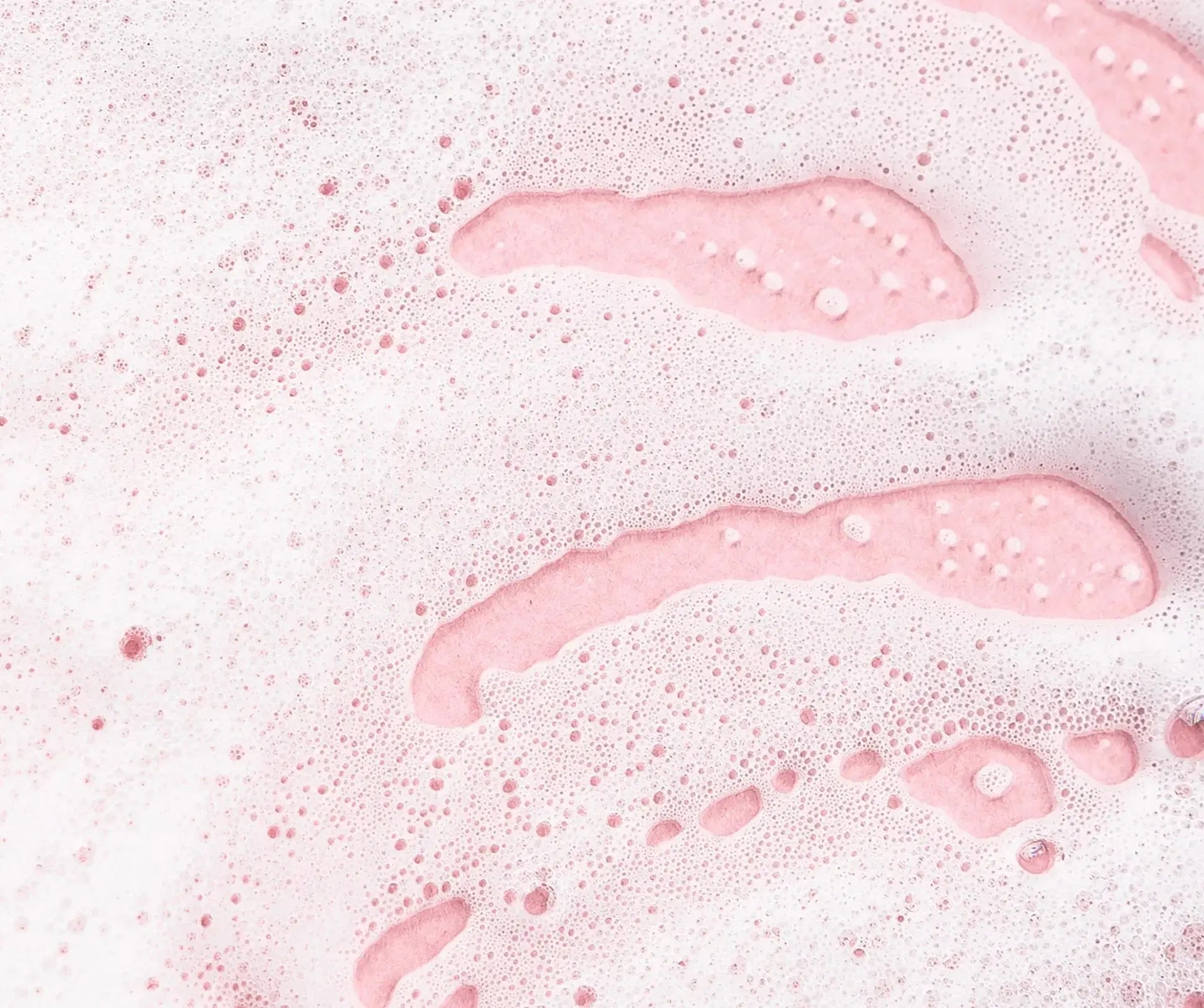 Comparatif des savons intimes pour nettoyer une cup menstruelle en fonction de leur pH et composition. Image